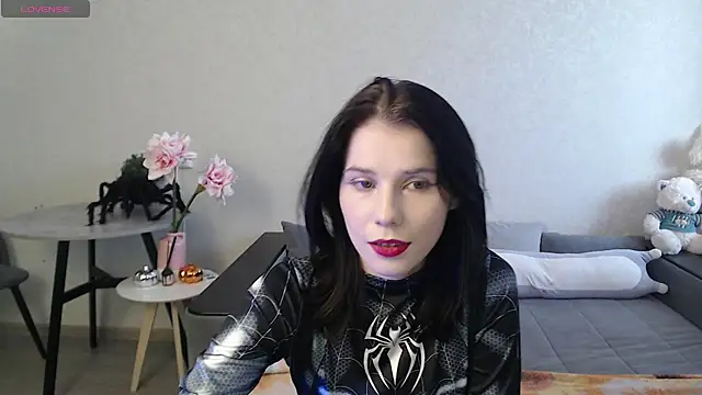 Mell Hyees online show from November 1, 11:01 am