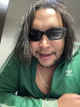 Snapshot of LoboCachorro chatting on March 22, 12:25 am LoboCachorro online show from March 22, 12:25 am