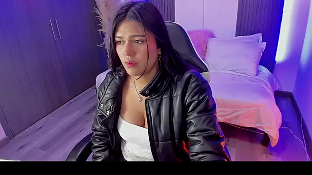 cherryvixen  online show from February 10, 6:17 am