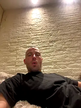 Rotteei1 online show from November 30, 6:39 am