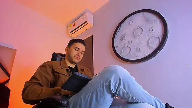 mike 257 online show from January 12, 11:59 am