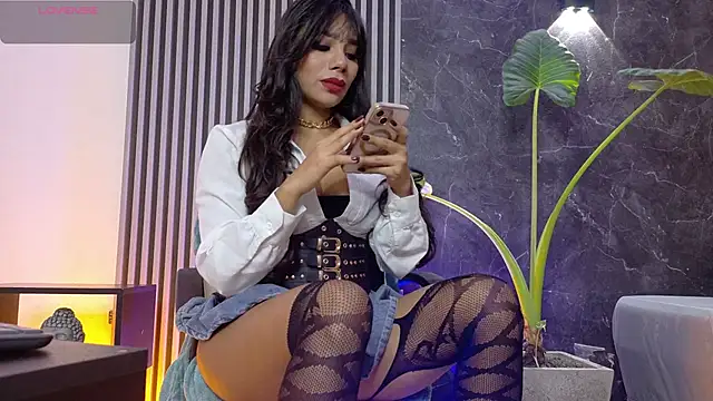 SelenaAbatti  online show from November 15, 4:10 am