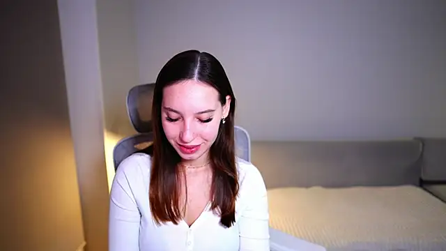 WhyEmmyCry online show from December 3, 5:59 am