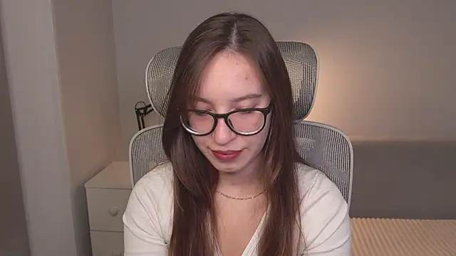 WhyEmmyCry online show from June 7, 5:33 am