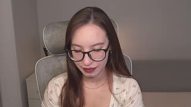 WhyEmmyCry online show from June 10, 5:28 am