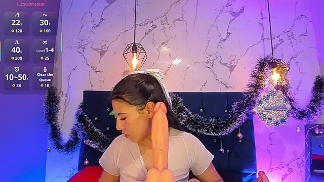 Snapshot of Dakotaa_Johnson chatting on December 5, 6:26 pm Dakotaa Johnson online show from December 5, 6:26 pm