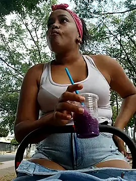 NahomiWalker  online show from March 22, 7:28 pm