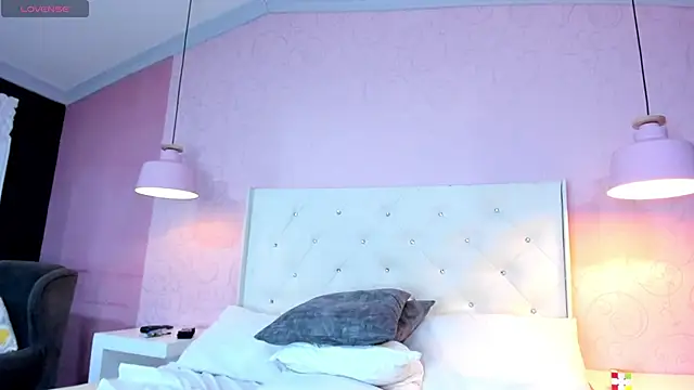 Snapshot of SantiOlsen chatting on November 10, 12:42 am SantiOlsen online show from November 10, 12:42 am