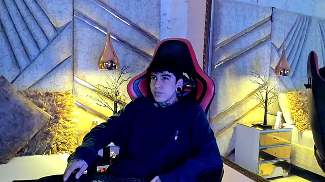 Snapshot of SantiOlsen chatting on November 19, 12:05 pm SantiOlsen online show from November 19, 12:05 pm