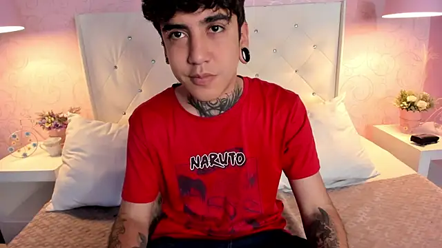 Snapshot of SantiOlsen chatting on November 26, 12:06 pm SantiOlsen online show from November 26, 12:06 pm