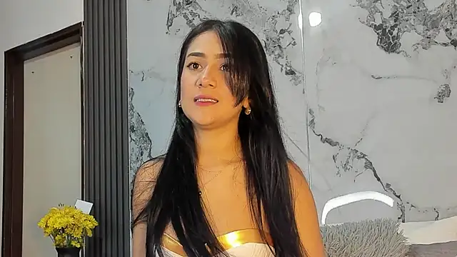 Snapshot of elissaWhite chatting on December 18, 11:55 pm elissaWhite online show from December 18, 11:55 pm