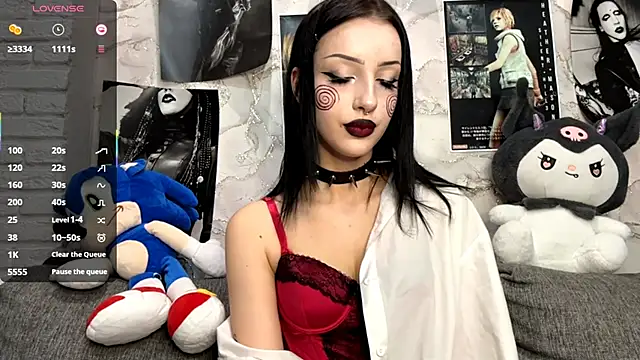 ForeTiff online show from October 31, 7:15 pm