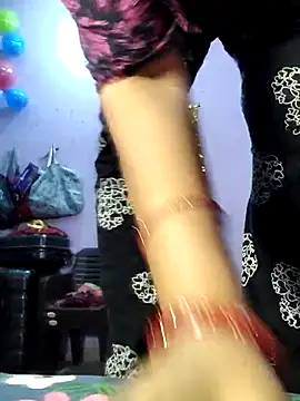 Snapshot of Dhana1 chatting on November 18, 7:02 am Dhana1 online show from November 18, 7:02 am