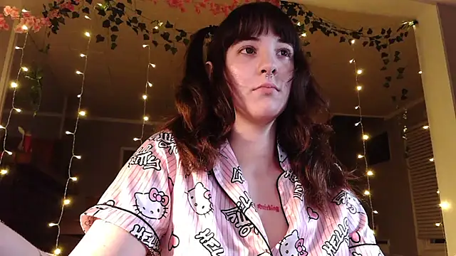 Trickylucy555 online show from May 14, 6:31 am