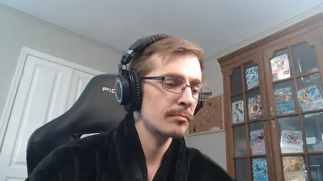 Snapshot of CasuallyCorrupt chatting on December 22, 5:59 am CasuallyCorrupt online show from December 22, 5:59 am