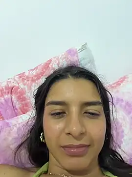 Snapshot of violeta365 chatting on December 5, 1:36 am violeta365 online show from December 5, 1:36 am