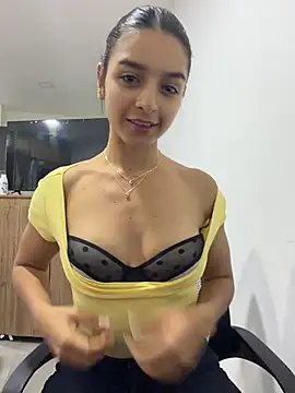 Snapshot of violeta365 chatting on June 1, 3:47 pm violeta365 online show from June 1, 3:47 pm