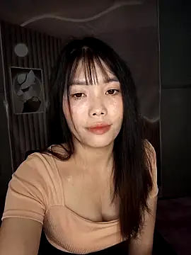 Fish yellow online show from November 8, 1:00 pm