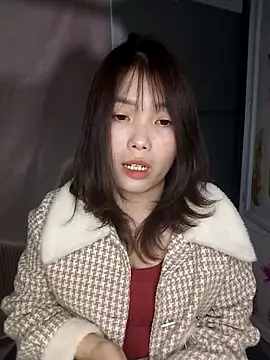 Fish yellow online show from December 3, 1:20 pm