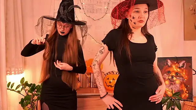 ArianaSweazy online show from October 31, 2:07 pm