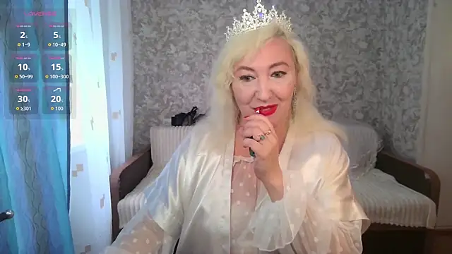 LadyKriss online show from July 31, 4:01 am