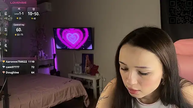 ella simons online show from November 28, 12:02 am