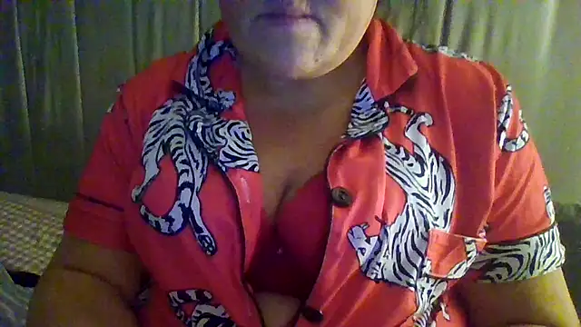 Snapshot of Busty-Phoenix42 chatting on October 19, 8:31 pm Busty-Phoenix42 online show from October 19, 8:31 pm