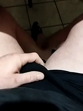 Snapshot of Cedric7653 chatting on December 22, 2:19 am Cedric7653 online show from December 22, 2:19 am