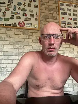 Snapshot of Cedric7653 chatting on May 30, 3:42 pm Cedric7653 online show from May 30, 3:42 pm