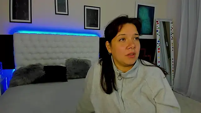 Snapshot of JulietteHarley chatting on October 20, 2:17 pm JulietteHarley online show from October 20, 2:17 pm