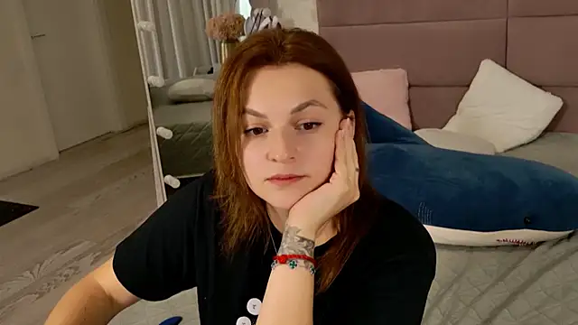 KirraMoss online show from July 11, 10:29 am