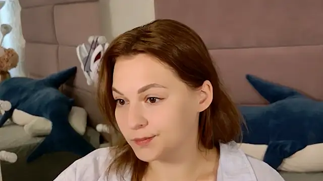 KirraMoss online show from July 18, 9:57 am
