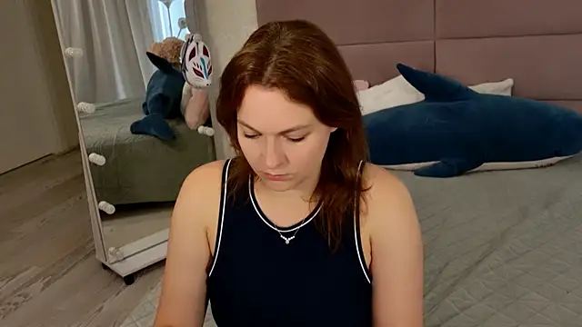 KirraMoss online show from July 27, 9:05 am
