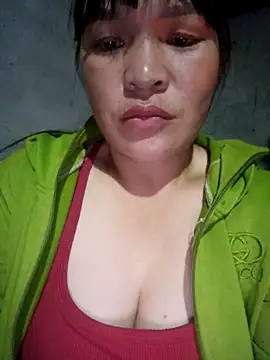 Snapshot of chipu06 chatting on October 31, 11:44 am chipu06 online show from October 31, 11:44 am