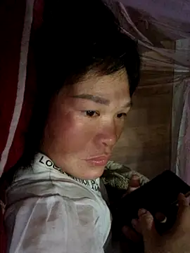 Snapshot of chipu06 chatting on November 5, 3:01 pm chipu06 online show from November 5, 3:01 pm