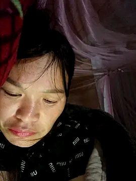 Snapshot of chipu06 chatting on December 14, 11:20 pm chipu06 online show from December 14, 11:20 pm