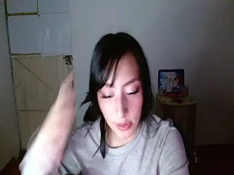 fresita streamer online show from October 24, 5:37 am