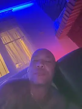 Snapshot of gitanoMad chatting on November 11, 2:00 am gitanoMad online show from November 11, 2:00 am