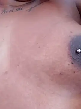 Snapshot of Jennyy31 chatting on November 28, 9:01 am Jennyy31 online show from November 28, 9:01 am