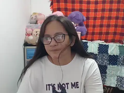 Kinkybela2025 online show from October 31, 3:57 pm