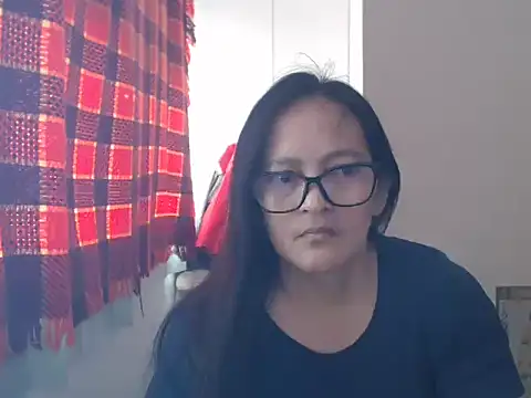 Snapshot of Kinkybela2025 chatting on April 19, 1:27 am Kinkybela2025 online show from April 19, 1:27 am