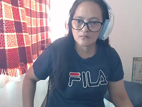 Snapshot of Kinkybela2025 chatting on May 23, 11:53 pm Kinkybela2025 online show from May 23, 11:53 pm