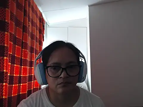 Snapshot of Kinkybela2025 chatting on July 16, 12:49 am Kinkybela2025 online show from July 16, 12:49 am