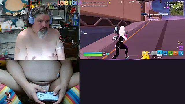Snapshot of geekycastillo chatting on May 15, 3:57 am geekycastillo online show from May 15, 3:57 am