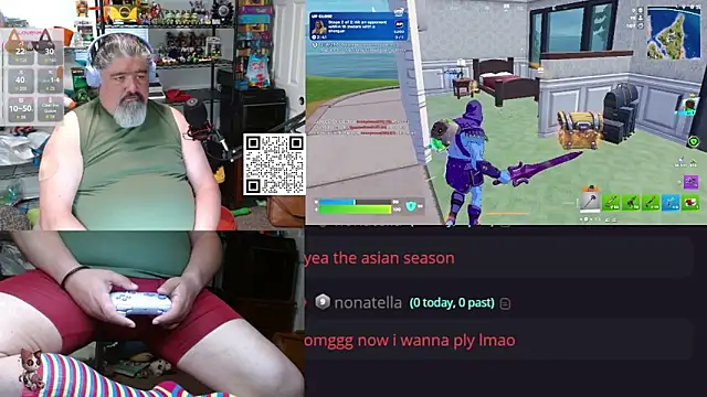 Snapshot of geekycastillo chatting on June 28, 3:01 am geekycastillo online show from June 28, 3:01 am