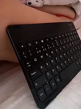 portuguesacasada online show from April 15, 8:10 am