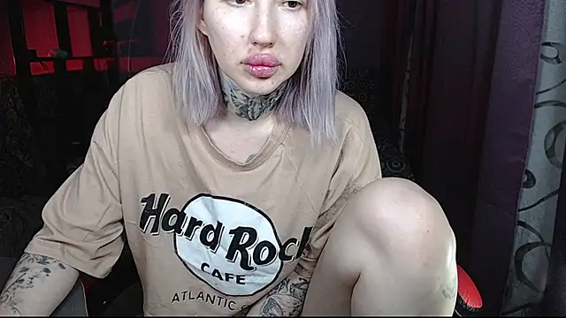 AuroraKeepFuck online show from December 14, 8:13 pm