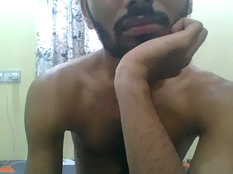 Snapshot of gentelmen_4 chatting on November 19, 8:47 am gentelmen 4 online show from November 19, 8:47 am