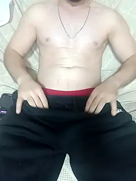 Snapshot of lazzzz09 chatting on November 2, 3:36 pm lazzzz09 online show from November 2, 3:36 pm