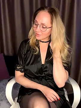 Drink me all up online show from November 17, 9:42 pm